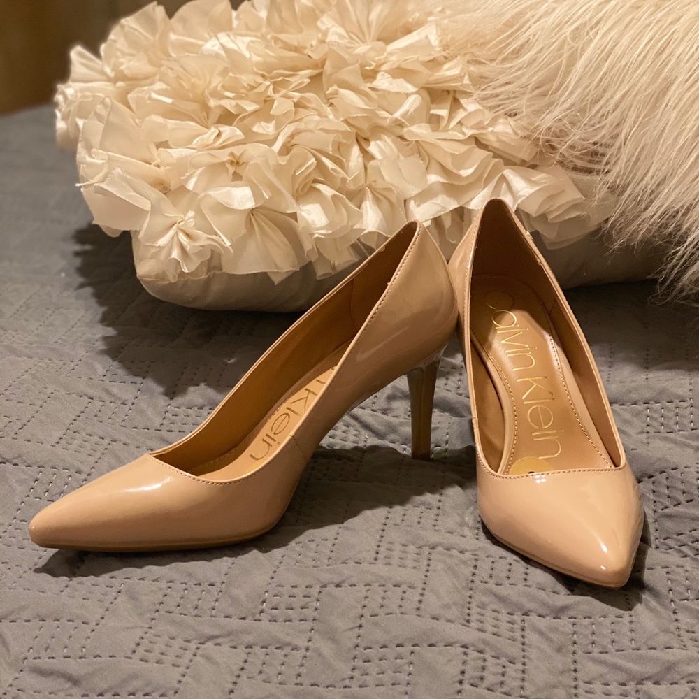 Calvin Klein NEW Pointed Heels